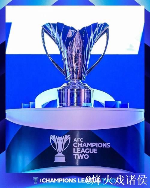 科尔维尔晒奖杯照片：以最佳方式为赛季画下句点