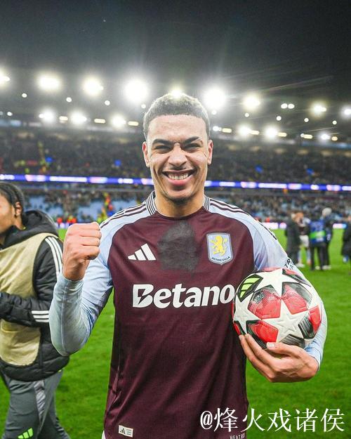 卡拉格：罗杰斯若持续出色表现，有望成为英格兰10号位主力